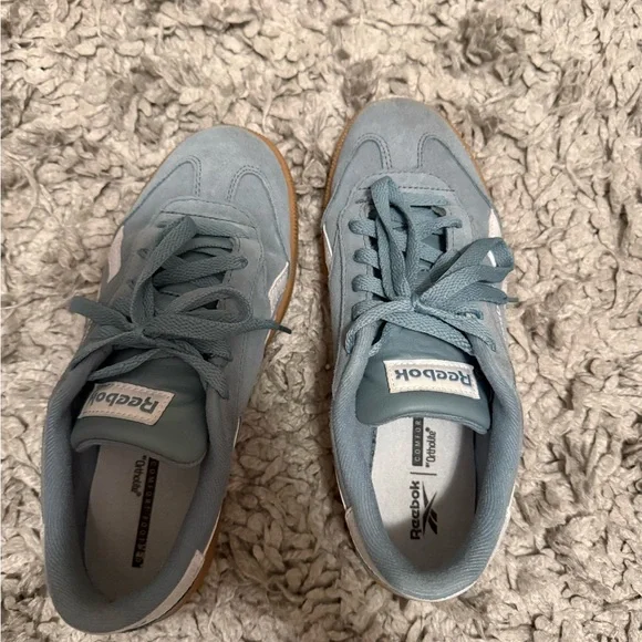 Reebok Womens Blue Sneakers - Picture 8 of 10